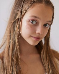 LOVELY NYMPHETS